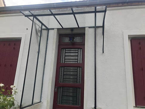 Fabrication de marquise minimaliste et modèrne